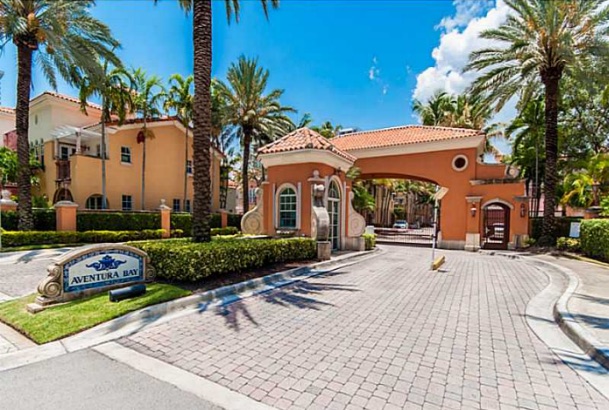 Entrance of the Aventura Bay residential community in Florida